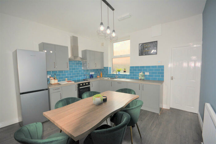 5 Bedroom Terraced House To Rent In Highfield Road Salford, M6