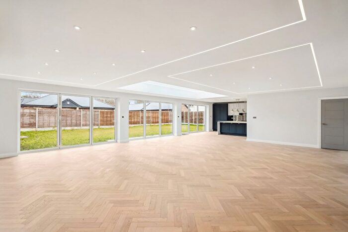 5 Bedroom Detached House To Rent In The Avenue, Ascot, SL5