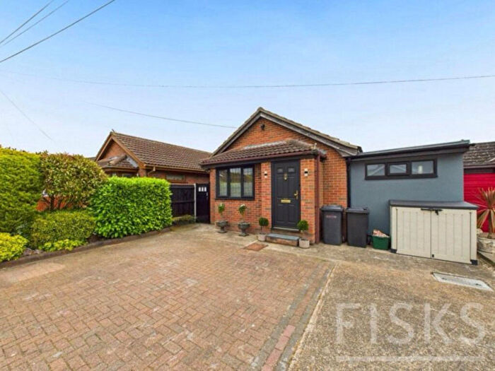 2 Bedroom Detached Bungalow For Sale In Gennep Road, Canvey Island, SS8