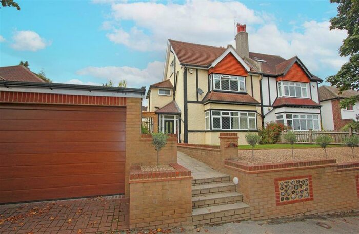 5 Bedroom Semi-Detached House To Rent In Howard Road, Coulsdon, CR5