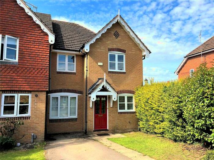 3 Bedroom Semi-Detached House To Rent In Redgrave Place, Marlow, Buckinghamshire, SL7