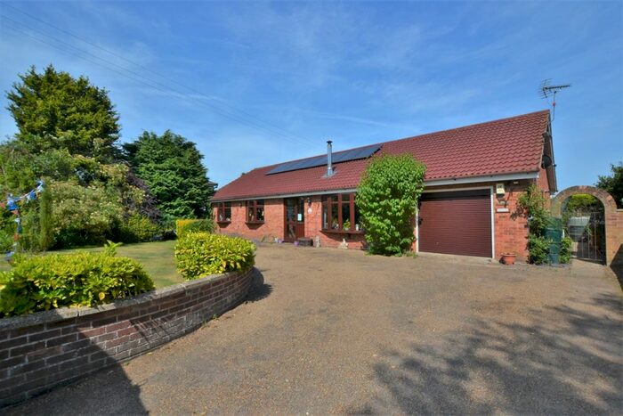 3 Bedroom Detached Bungalow For Sale In Raynham Road, Helhoughton, Fakenham, NR21