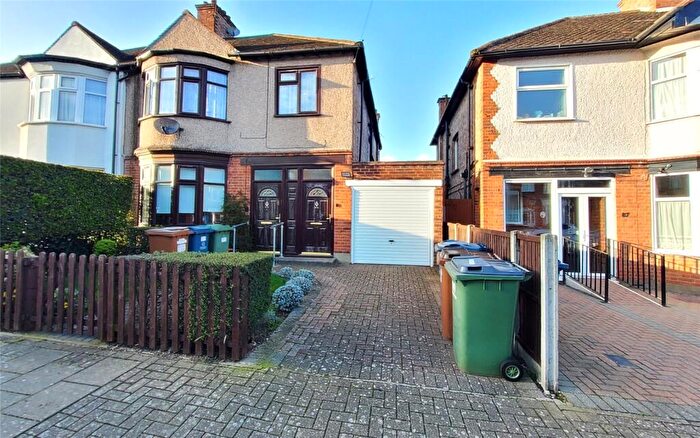 3 Bedroom Maisonette To Rent In Nibthwaite Road, Harrow, HA1