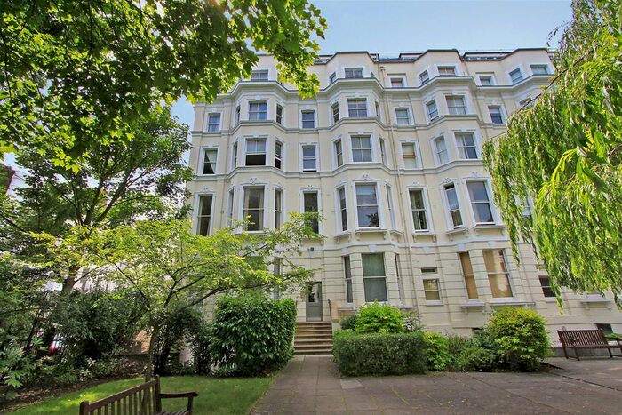 1 Bedroom Flat To Rent In Pinehurst Court, Notting Hill, London, W11