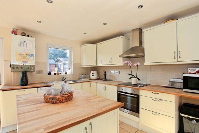 4 Bedroom End Of Terrace House For Sale In Welbourne, Peterborough, PE4