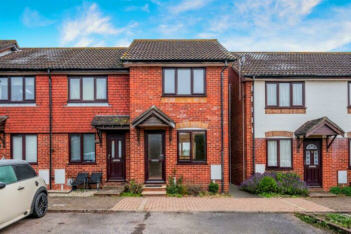 1 Bedroom Semi-Detached House To Rent In Godwin Close, Ewell, Epsom, KT19