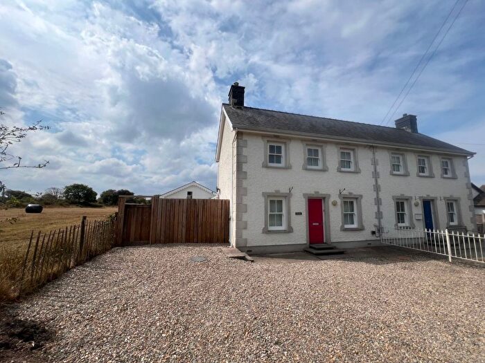 4 Bedroom Semi-Detached House For Sale In Llain Morgan Cottages, Maenygroes, New Quay, Ceredigion, SA45
