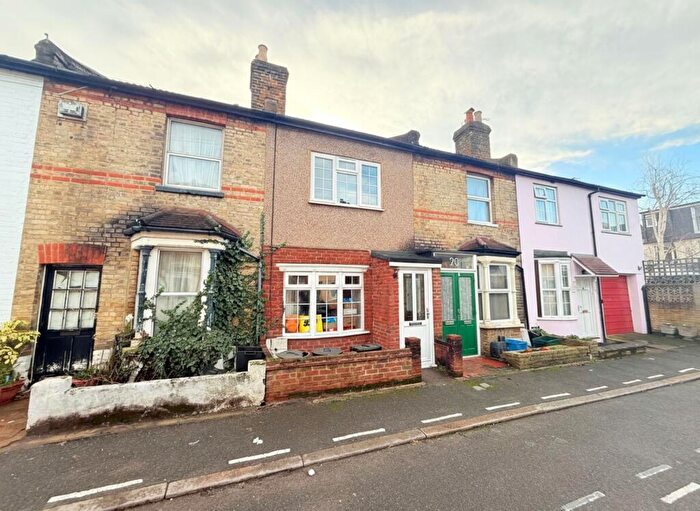 2 Bedroom Terraced House To Rent In Yew Tree Road, Beckenham, BR3