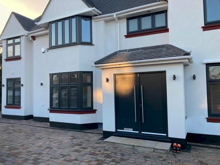 7 Bedroom Detached House To Rent In Deacons Hill Road, Borehamwood, WD6