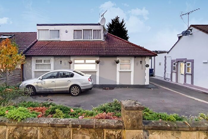 4 Bedroom Semi-Detached House To Rent In Highfield Road, Acton, W3