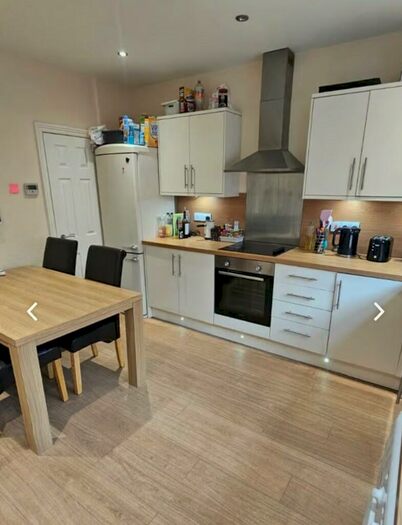 4 Bedroom Terraced House To Rent In Ashville Avenue, Leeds, West Yorkshire, LS6