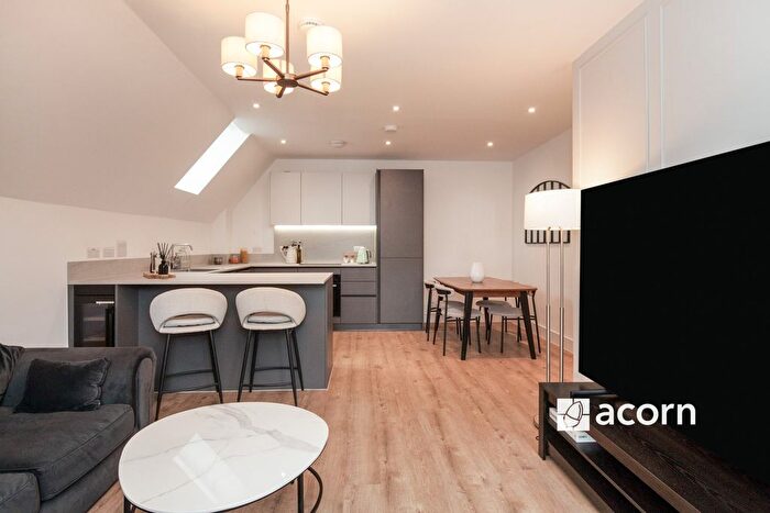 3 Bedroom Flat To Rent In Croham Valley Road, Selsdon, South Croydon, CR2