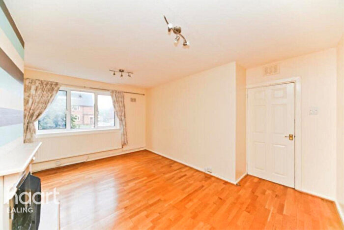 2 Bedroom Apartment To Rent In Glenhurst Avenue, Ruislip, HA4