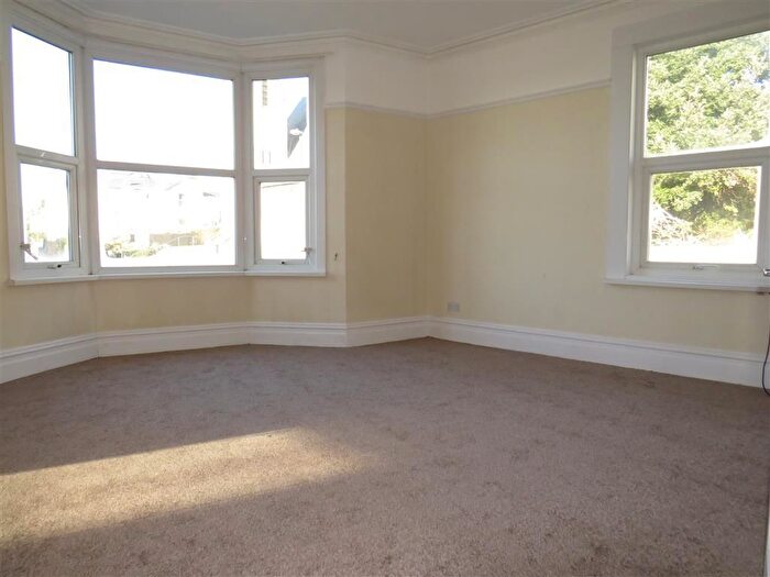 3 Bedroom Flat To Rent In Hoxton Road, Torquay, TQ1