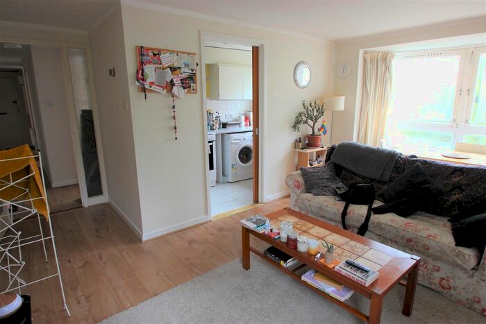 2 Bedroom Flat To Rent In Southfield Park, Oxford, OX4