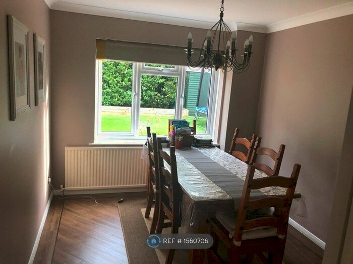 4 Bedroom Detached House To Rent In Denver Close, Petts Wood, Orpington, BR6