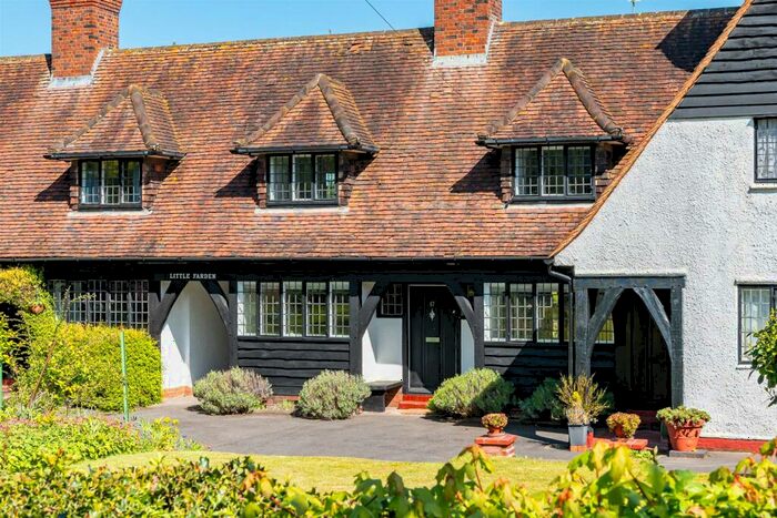 3 Bedroom Cottage For Sale In Brickendon Lane, Brickendon, Hertford, SG13