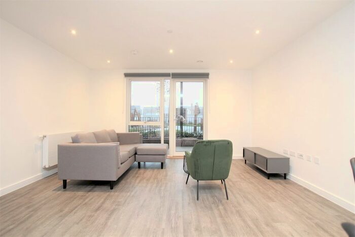 2 Bedroom Flat To Rent In Fresh Wharf Road, Barking IG11