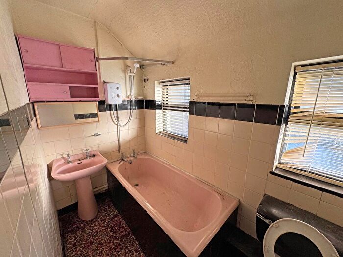3 Bedroom Terraced House For Sale In Fairfax Place, Liverpool, Merseyside, L11