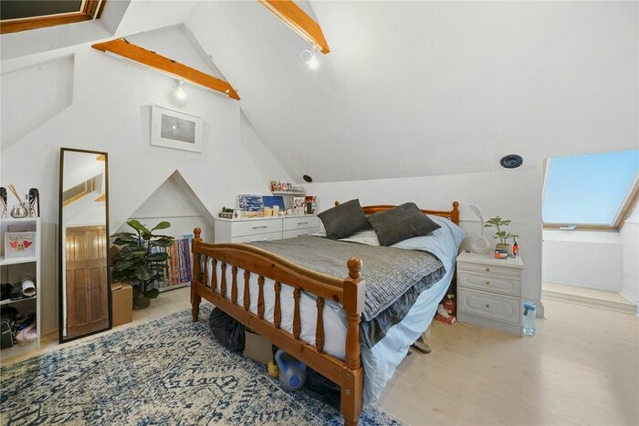 3 Bedroom Terraced House To Rent In Fishponds Road, Tooting, SW17