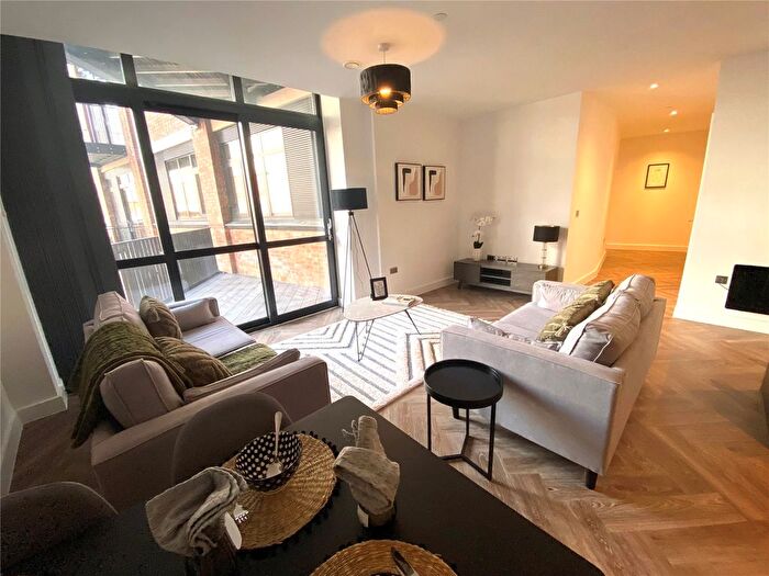 2 Bedroom Flat To Rent In Priory House, Gooch Street, Birmingham, B5