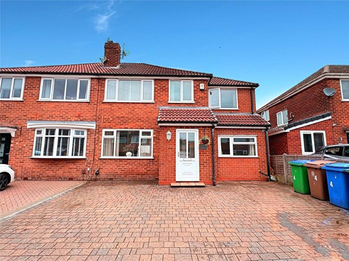 4 Bedroom Semi Detached House For Sale In Yarwood Close, Heywood, Greater Manchester, OL10