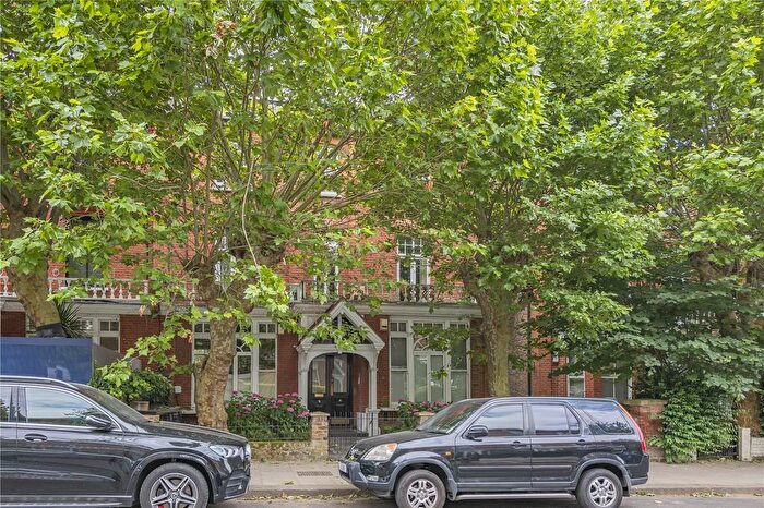 2 Bedroom Maisonette To Rent In Oxford Gardens, London, W10