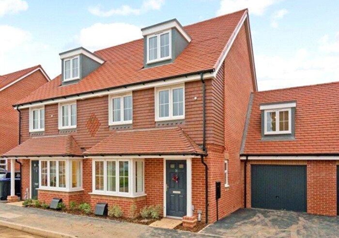4 Bedroom Semi-Detached House To Rent In Keywood Drive, Hersham, Walton-on-Thames, Surrey, KT12
