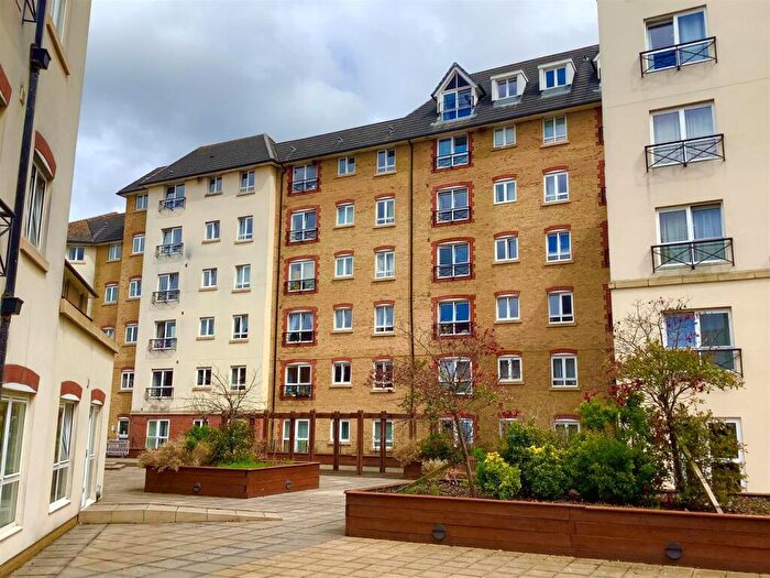 2 Bedroom Flat For Sale In Broad Street, Northampton, NN1
