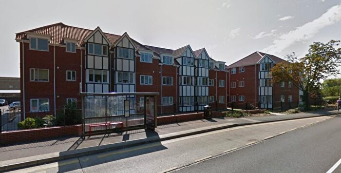 2 Bedroom Flat To Rent In Bradley Court, Canvey Island, SS8