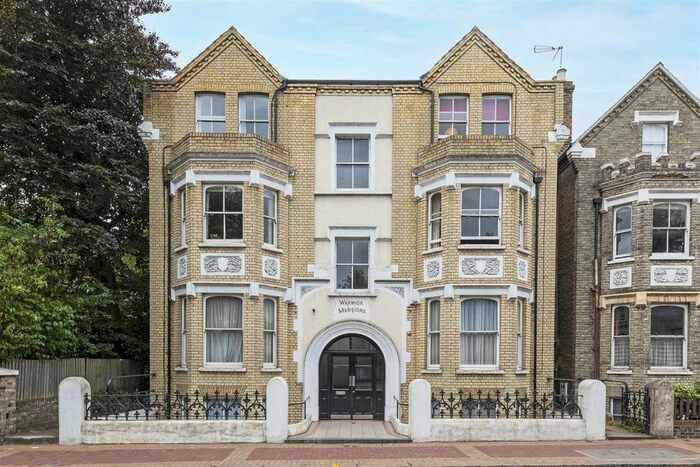 2 Bedroom Flat To Rent In Warwick Mansions, Lower Richmond Road, Putney, SW15