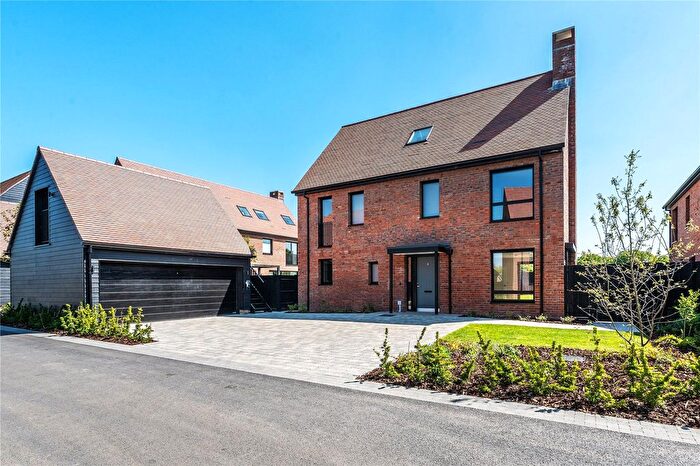 5 Bedroom Country House For Sale In Horsham Road, Alfold, Cranleigh, Surrey, GU6