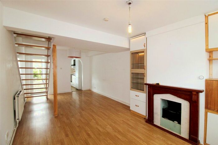 2 Bedroom Detached House To Rent In Sydney Road, Sutton, SM1