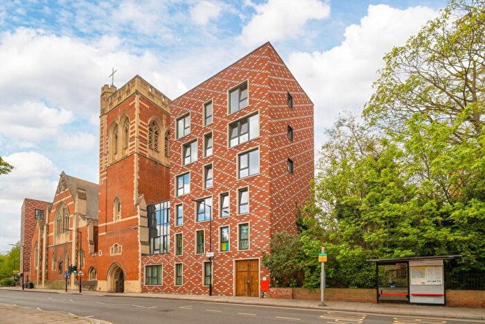 2 Bedroom Flat For Sale In Eastway, Hackney Wick, E9
