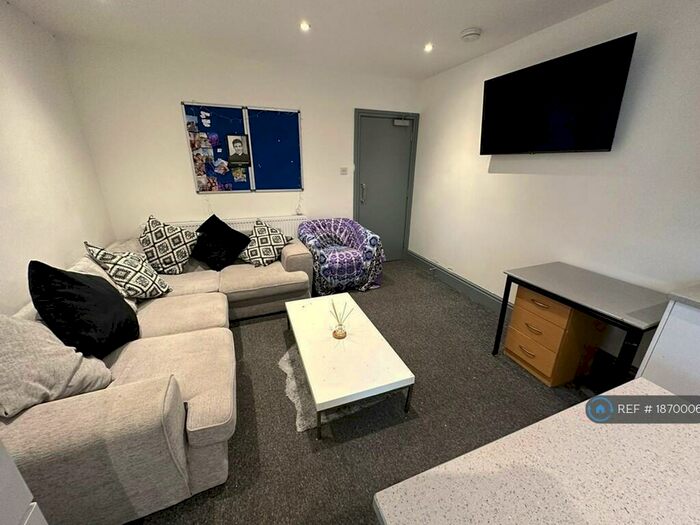 6 Bedroom Terraced House To Rent In Exeter Road, Birmingham, B29