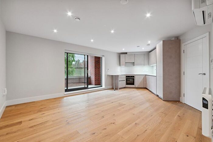 2 Bedroom Flat To Rent In - Bollo Lane, Chiswick, W4