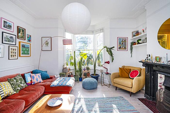 3 Bedroom End Of Terrace House To Rent In Clapton, Clapton, London, E5