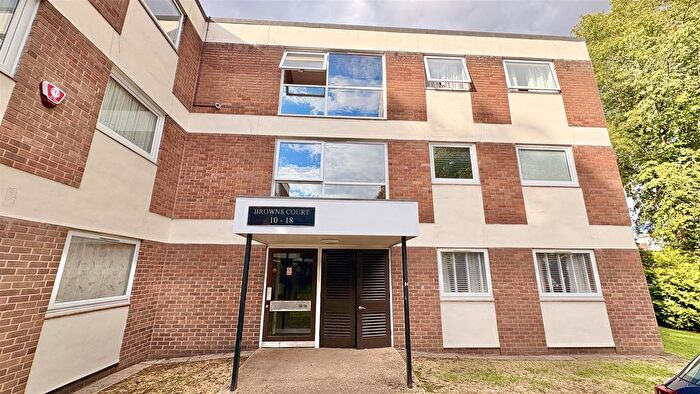 1 Bedroom Flat For Sale In Browns Court, Wake Green Park, Moseley, B13