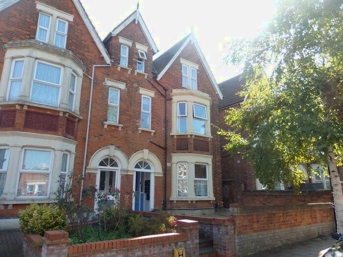 1 Bedroom Apartment To Rent In Flat St Andrews Road, Bedford, MK40