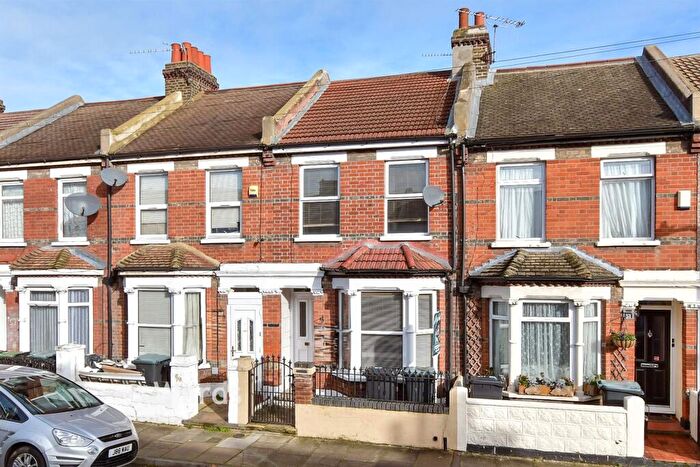 3 Bedroom Terraced House For Sale In Granville Road, Gravesend, Kent, DA11