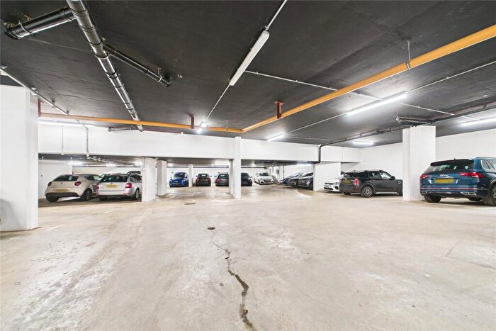 2 Bedroom Apartment To Rent In St. Ives Road, Maidenhead, Berkshire, SL6