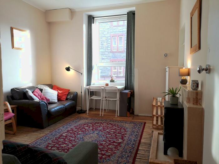 1 Bedroom Flat To Rent In Bothwell Street Edinburgh United Kingdom, EH7