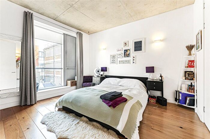 2 Bedroom Apartment To Rent In Whitmore Road, London, N1