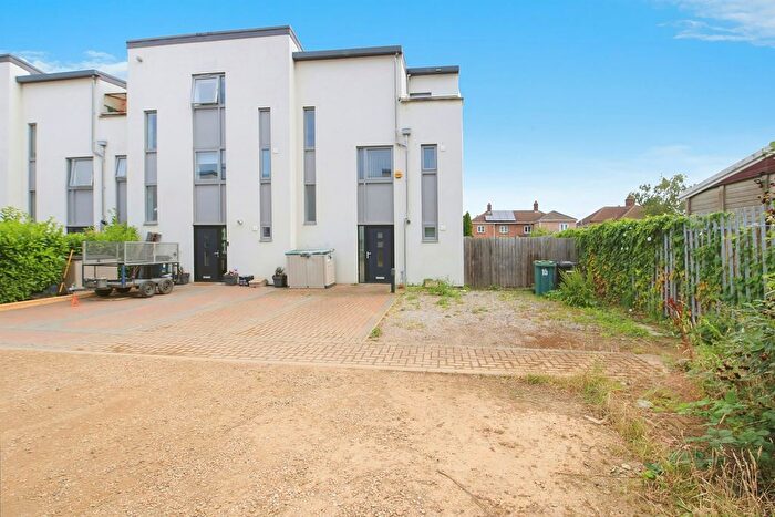 3 Bedroom Property To Rent In Rowledge Court, Peterborough, PE4