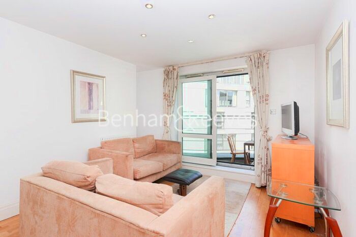 2 Bedroom Flat To Rent In Warwick Road, West Kensington, W14