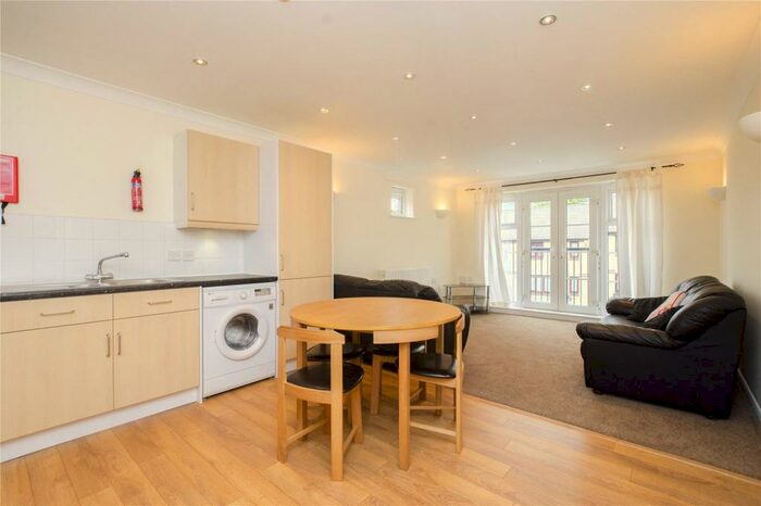 2 Bedroom Flat To Rent In Lacewing Close, Plaistow, London, E13