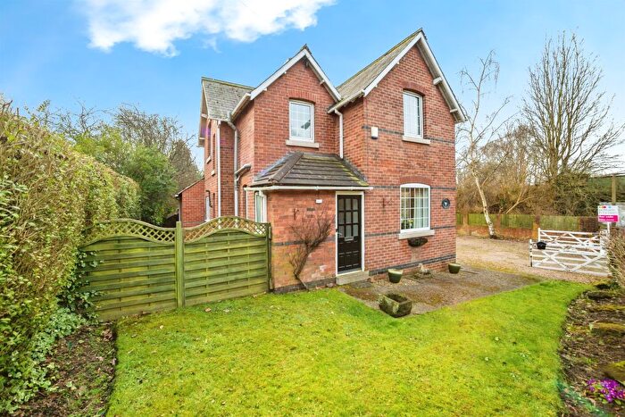 3 Bedroom Detached House For Sale In Lund Hill Lane, Royston, Barnsley, S71