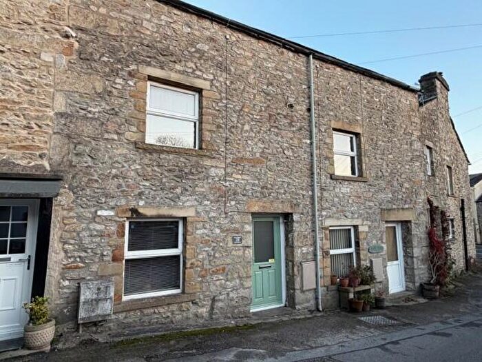 2 Bedroom Cottage For Sale In Grave Prospect, Church Street, Giggleswick, BD24