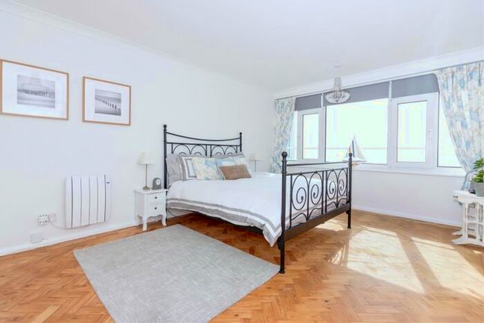 1 Bedroom Flat To Rent In Marine Point, West Parade, Worthing, BN11