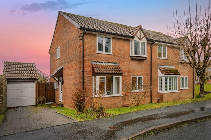 4 Bedroom Semi-Detached House For Sale In Chestnut Drive, Newton Abbot, TQ12